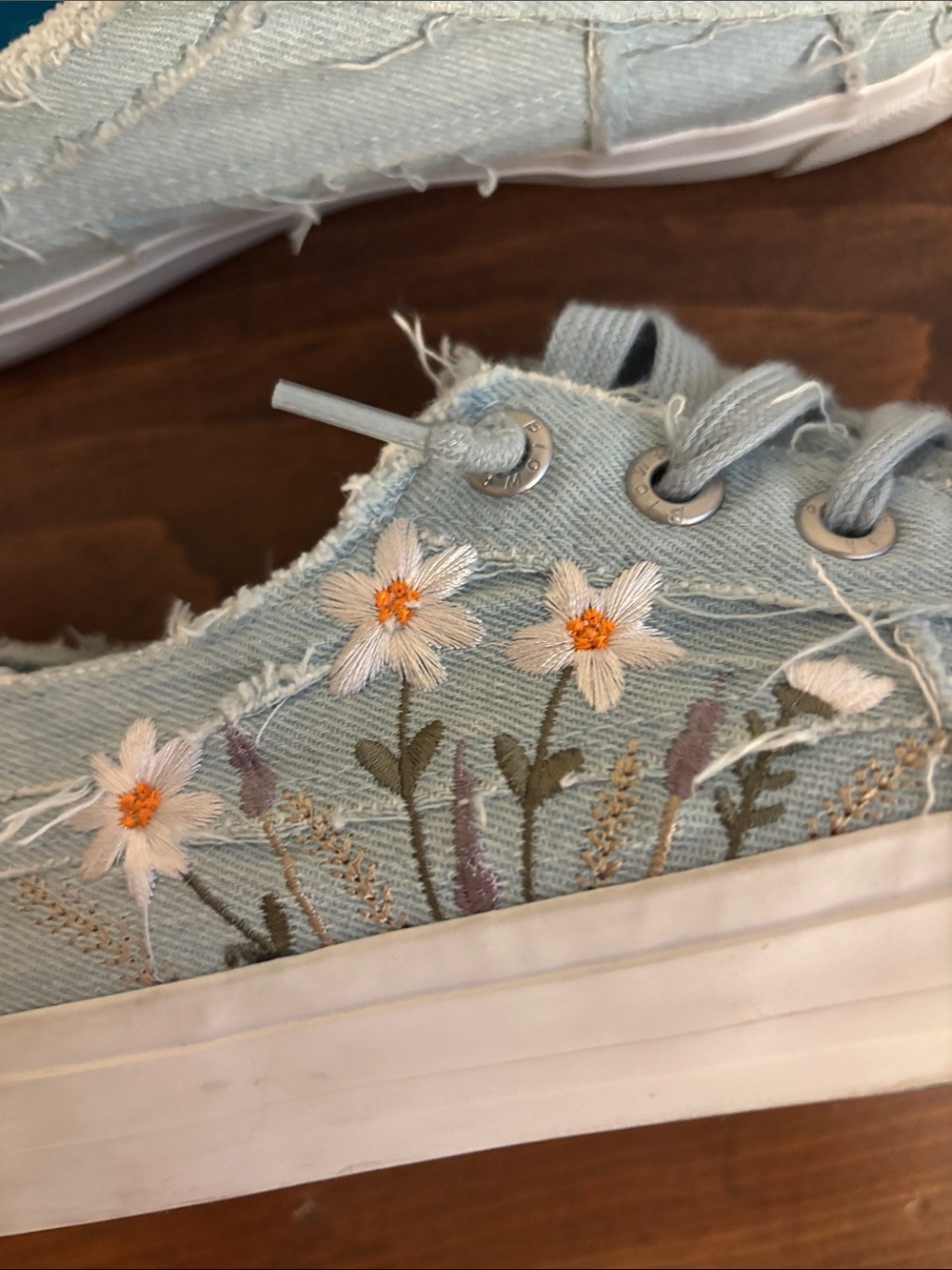 Blowfish Floral Sneaker - Picture 6 of 8